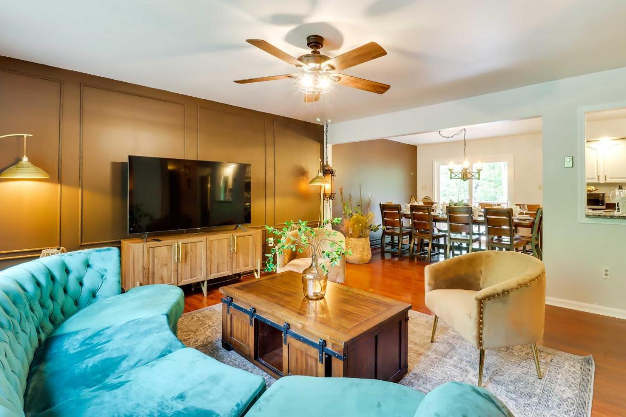 Holiday home Poconos Family Getaway With Game And Hot Tub! East Stroudsburg