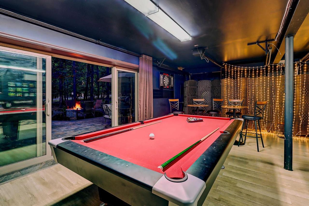 Holiday home Poconos Family Getaway With Game And Hot Tub! East Stroudsburg